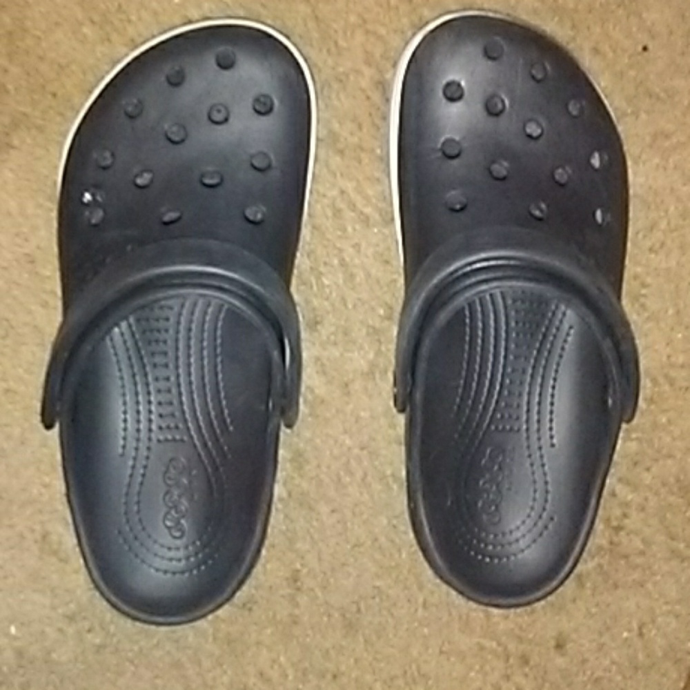 crocs